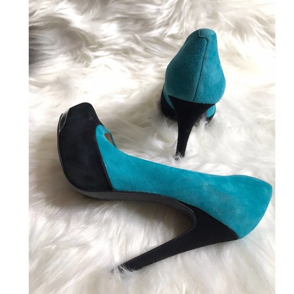 Bcbgmaxazria | Pandee Suede Blue & Black Platform Heels - Picture 4 of 10